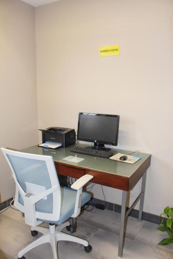 Super 8 By Wyndham De Soto Hotel Ngoại thất bức ảnh