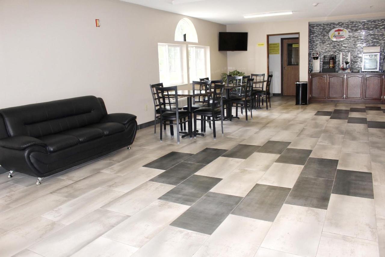Super 8 By Wyndham De Soto Hotel Ngoại thất bức ảnh