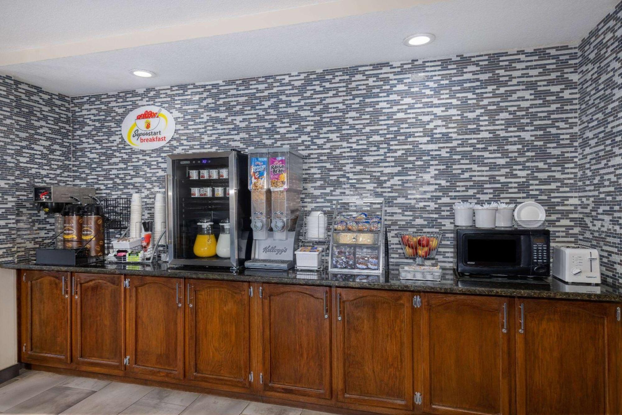 Super 8 By Wyndham De Soto Hotel Ngoại thất bức ảnh
