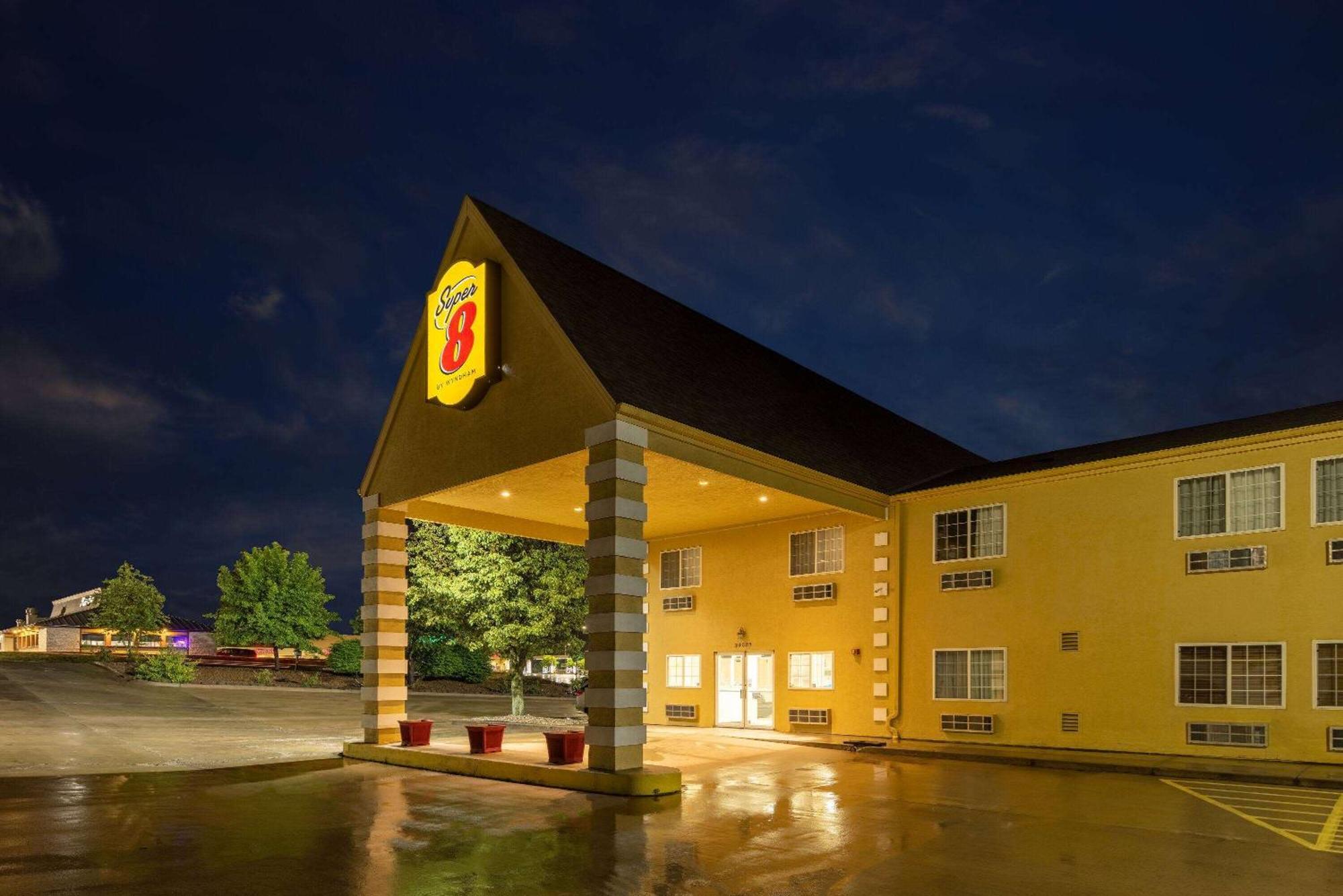 Super 8 By Wyndham De Soto Hotel Ngoại thất bức ảnh